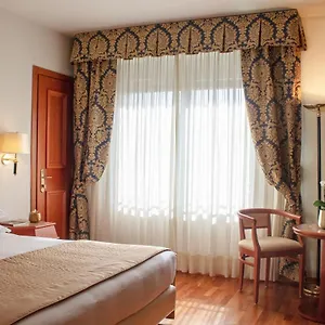 **** Hotel Starhotels Vespucci Italien